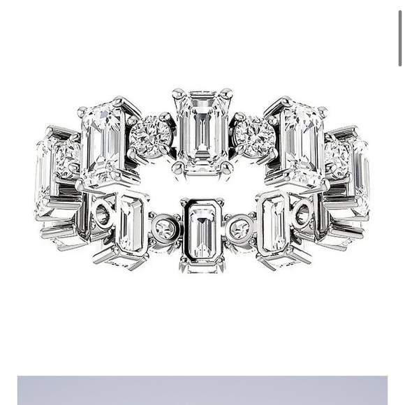 NIB 18kt White Gold Diamond Eternity Band Ring - Picture 4 of 4